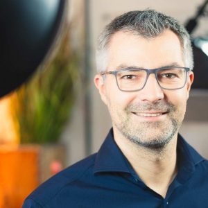 Tobias Theel ist Innoversitätsdirektor und hat die Innoversität 2016 in Berlin gegründet.